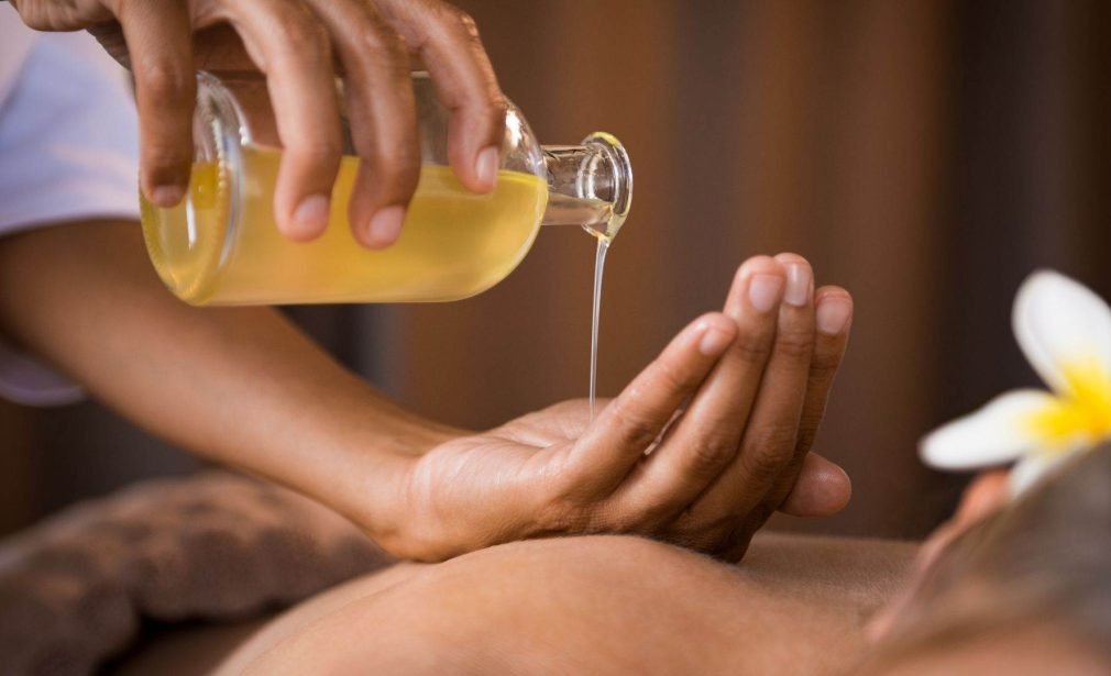 Abhyanga Massage